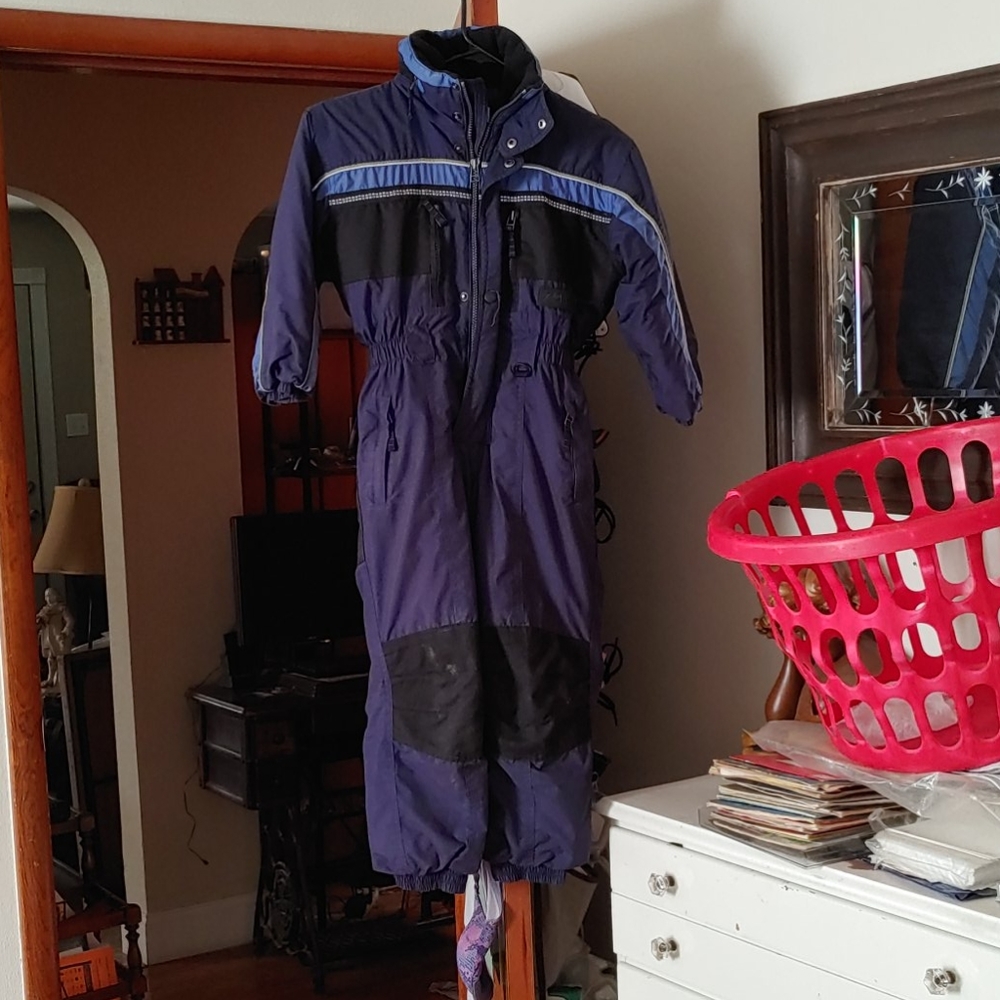 Snow suit